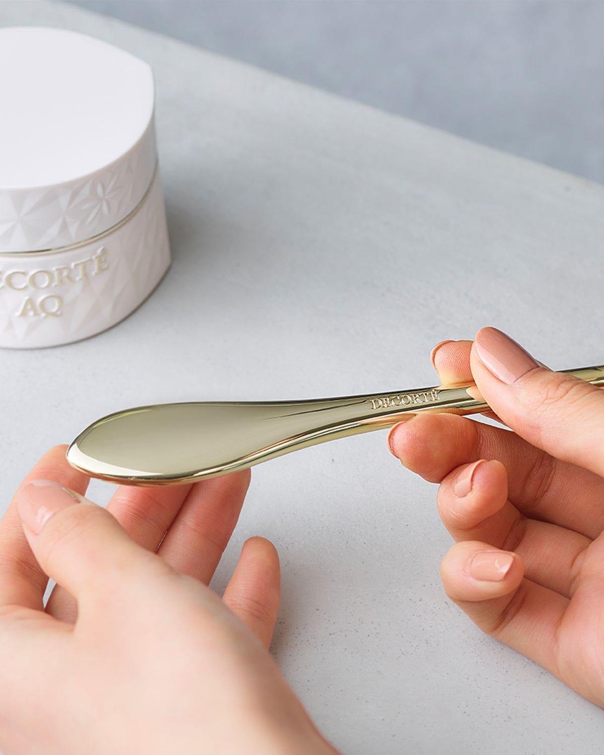 AQ Concentrate Neck Cream
